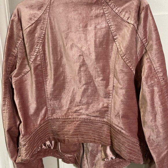 Pink Jacket - Picture 2 of 4